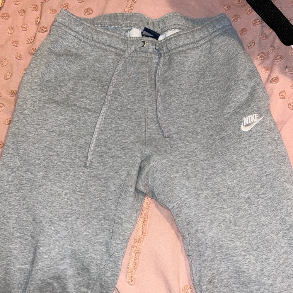 Grey Nike wideleg sweatpants